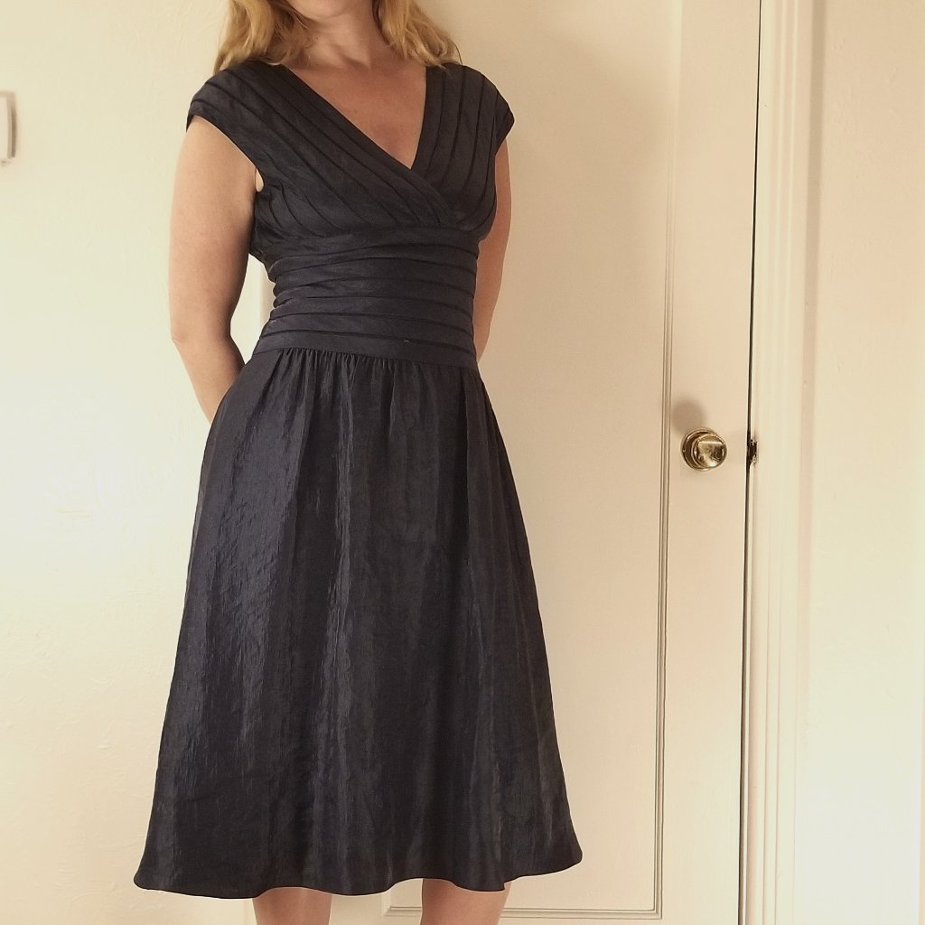 Adrianna Papell Elegant Black Dress